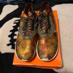 Adidas -Men’s 9.5 - Gold-Olive